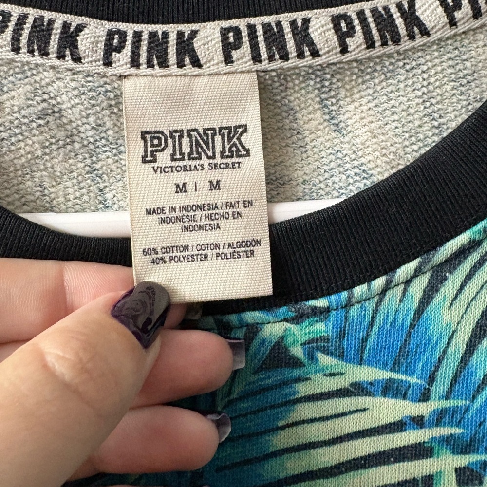 PINK Victoria's Secret Crew Neck Sweater w/ Tropical Design💙 Like New 🆕 ! - Picture 2 of 7